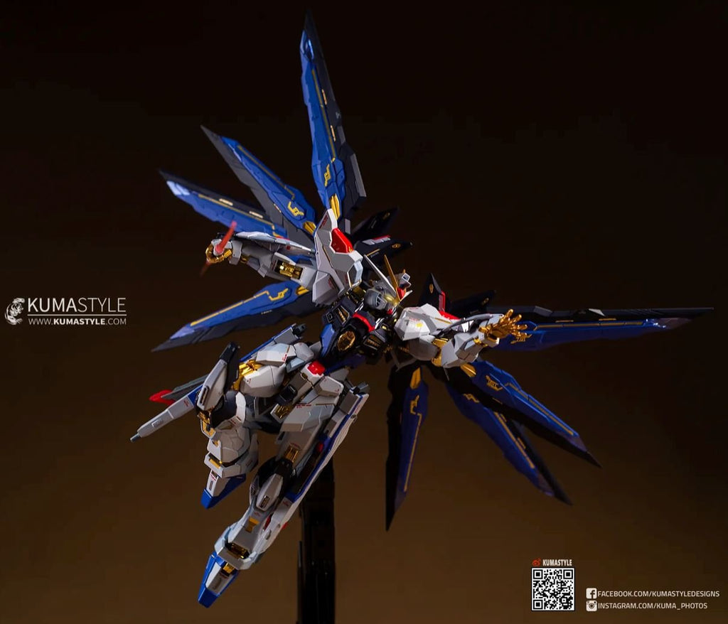 Bandai Gundam (Metal Build) Strike Freedom Soul Blue Ver