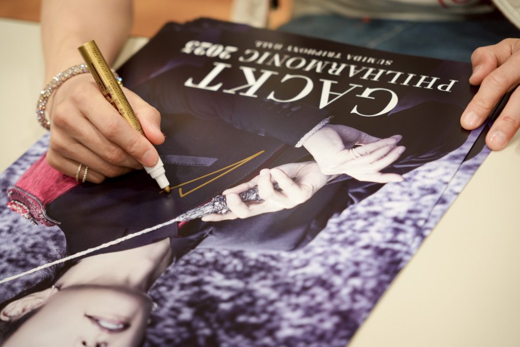 GACKTさん100名限定 シリアルNo入り ポスター 直筆サイン入り GACKT