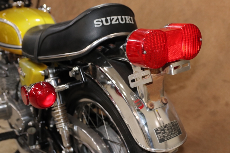 GT380 B3後期タンク hxk、 スズキ SUZUKI GT380 B3 オリジナル塗装