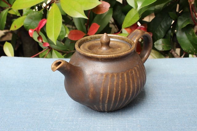 滋賀県甲賀市信楽町で作陶されている古谷製陶所（古谷浩一）のサビ釉