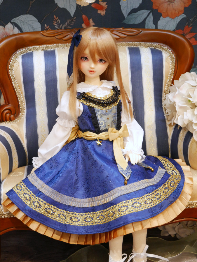 現在発売中の「エトワール・ジャンスカセット（紺）」のご紹介です