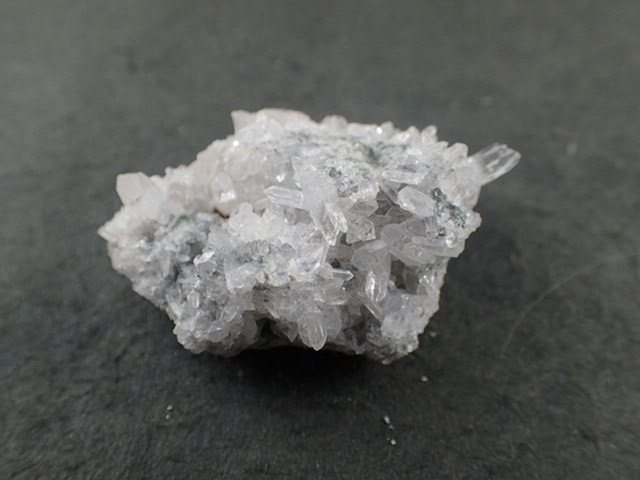 最高品質水晶 秋田県荒川鉱山 産 ｜石の販売専門店【vec stone club】