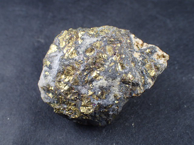 最高品質黄銅鉱(Chalocopyrite, CuFeS₂) Nouva Mine, Talate, Morocco