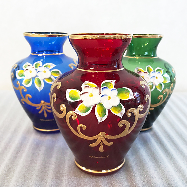 装飾的なガラス花瓶 緑と赤 ベネチアグラス 傷みはありません