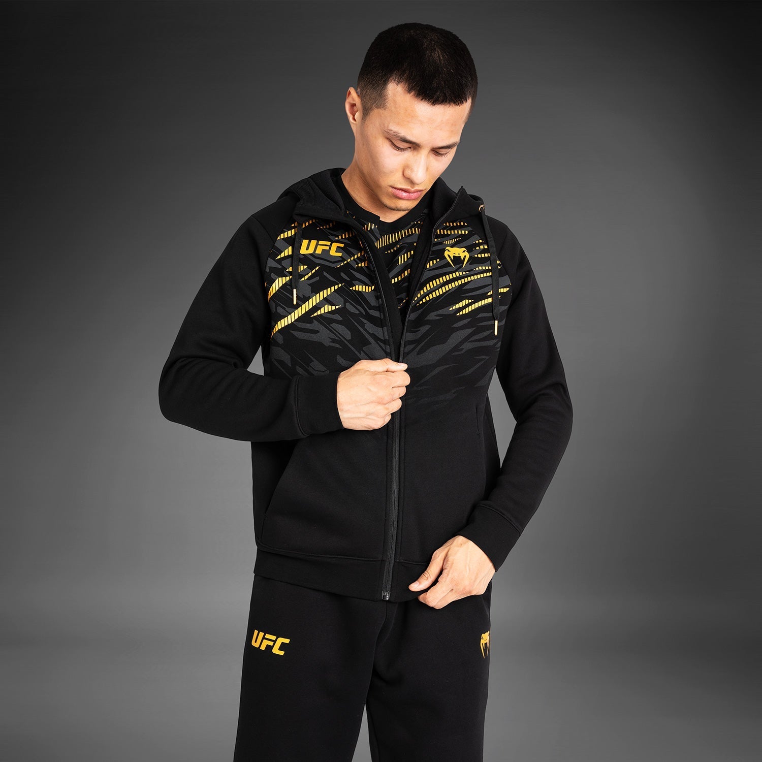 UFC Fusion by Venum Men's Replica Zip Hoodie - Champion - Venum
