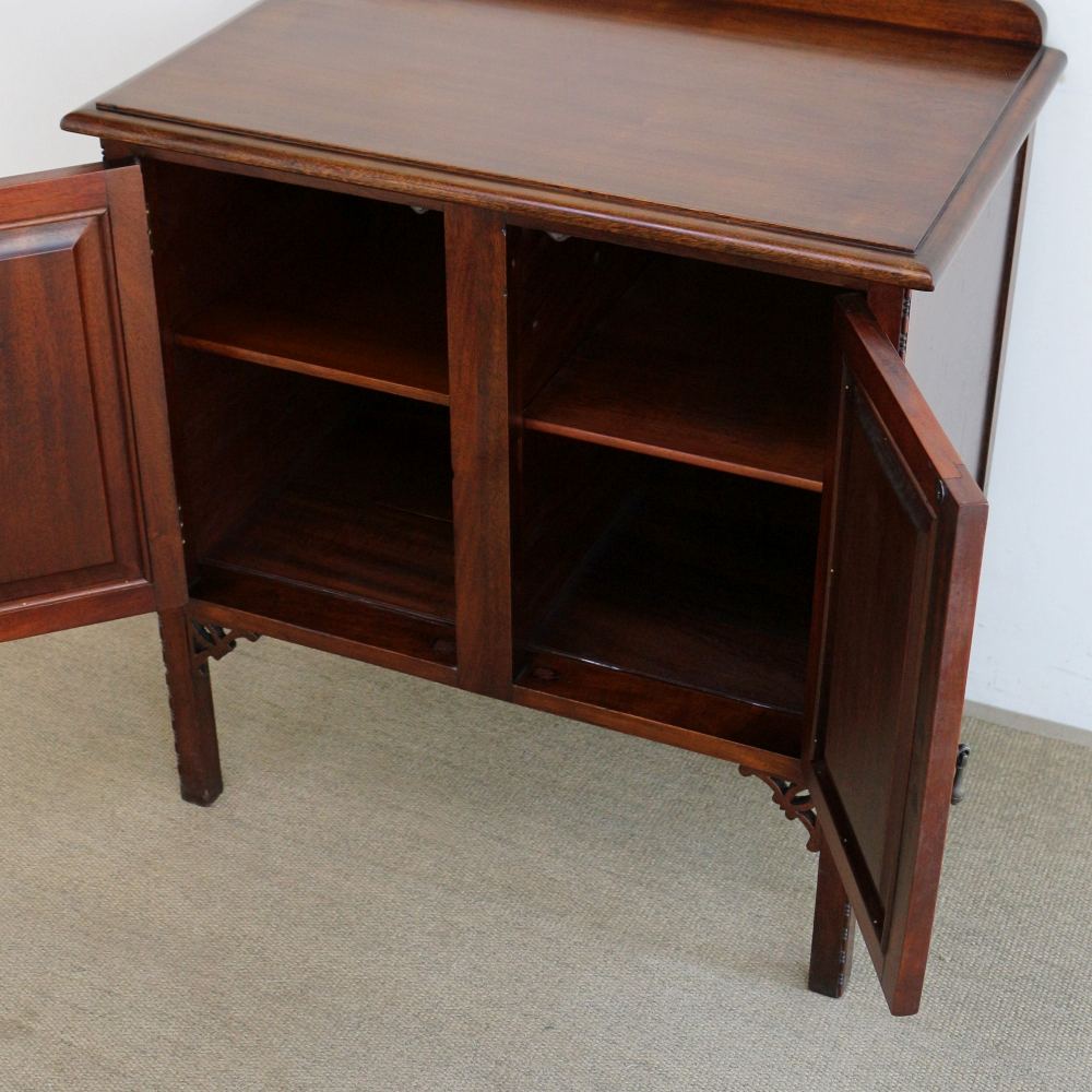 日用品もオシャレに収納♪ アンティーク・キャビネット VC103-044