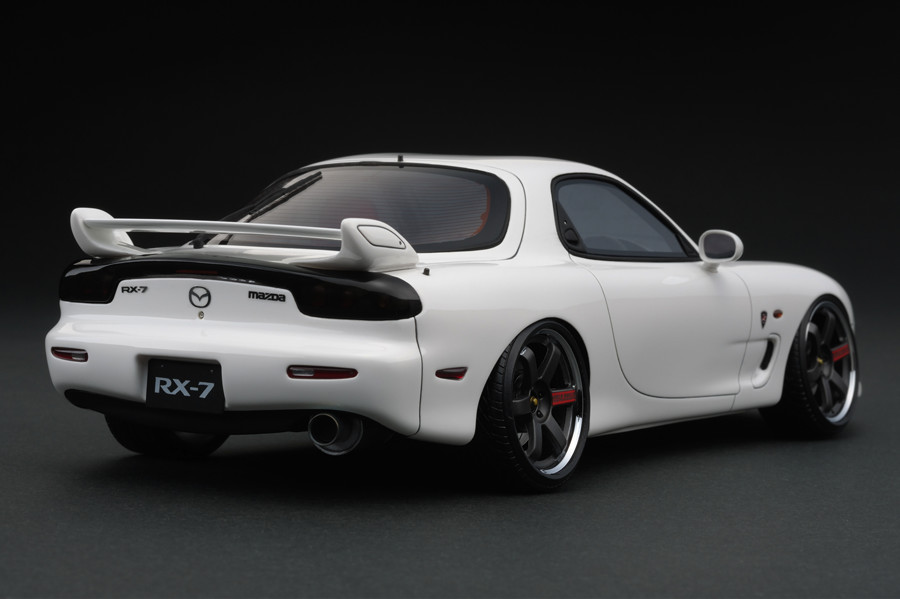マツダ RX-7 FD3S スピリットR タイプA ホワイト ビクトリー｜子ども