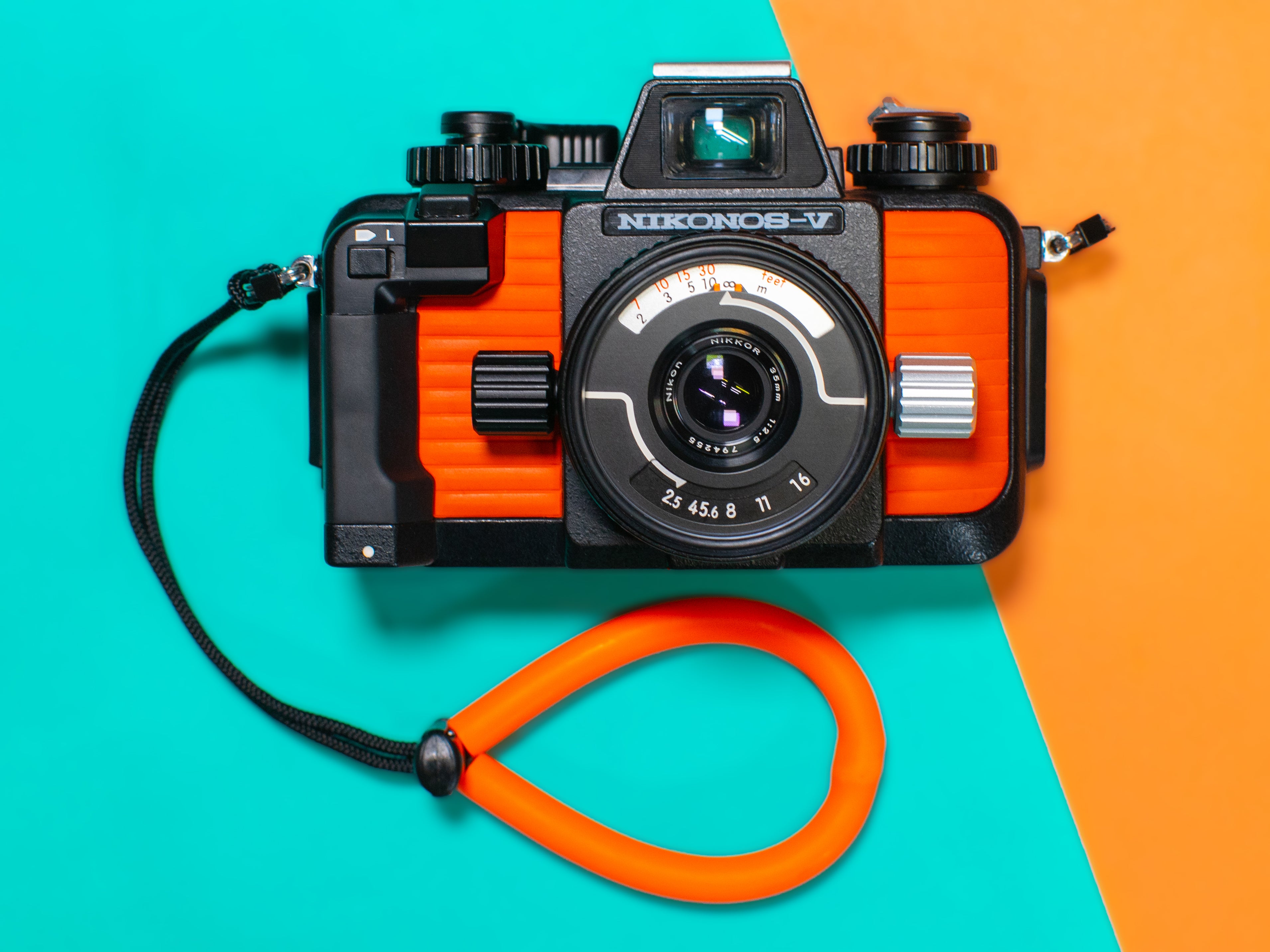 Nikonos V 35mm Film Camera with Nikkor 35mm Lens – Viejita Vintage