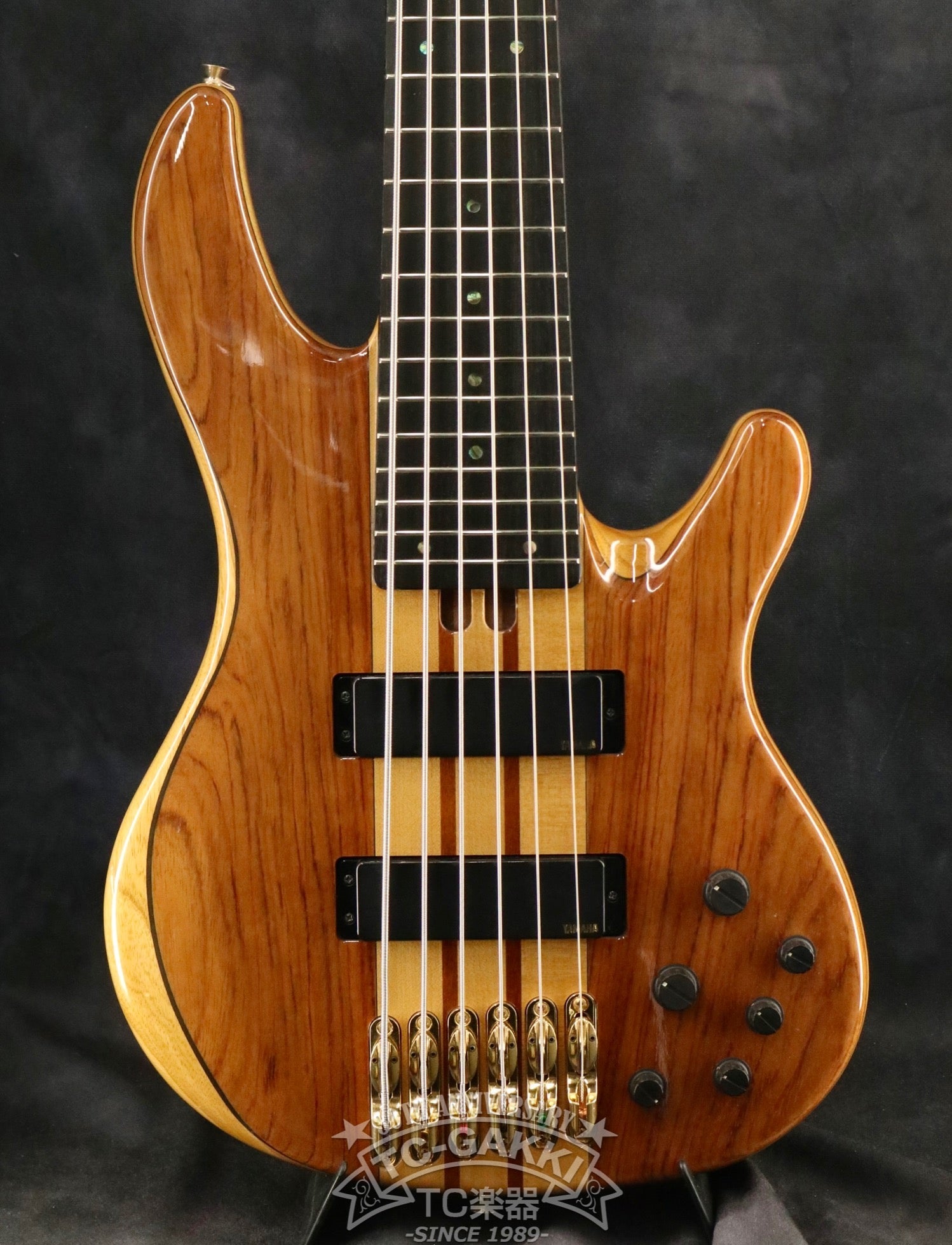 ベースYAMAHA TRB-Custom