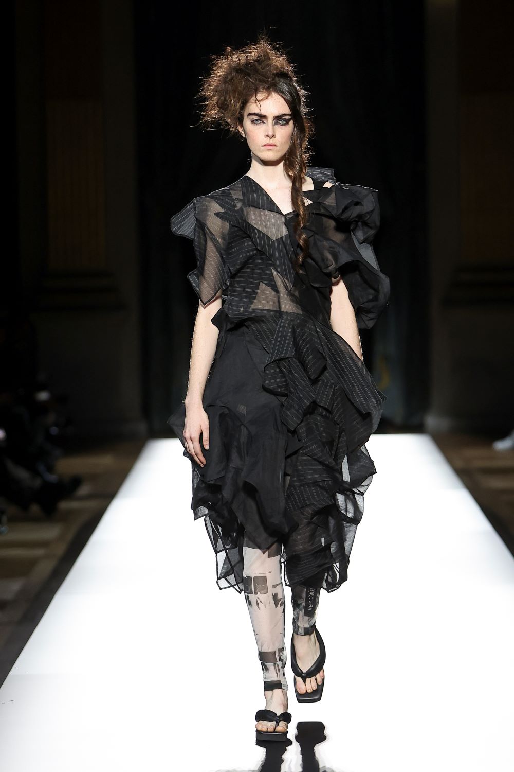 SPRING / SUMMER 2025 | Yohji Yamamoto (ヨウジヤマモト) Official Site