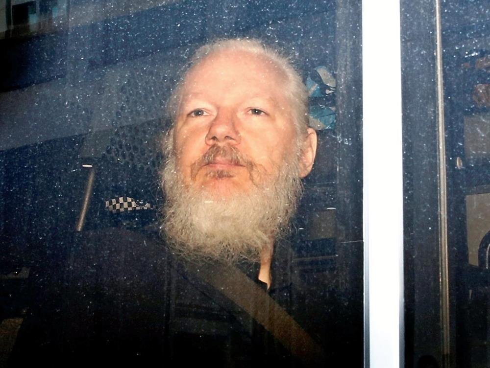 ウィキリークス」創設者アサンジ被告、アメリカ政府と司法取引し自由の