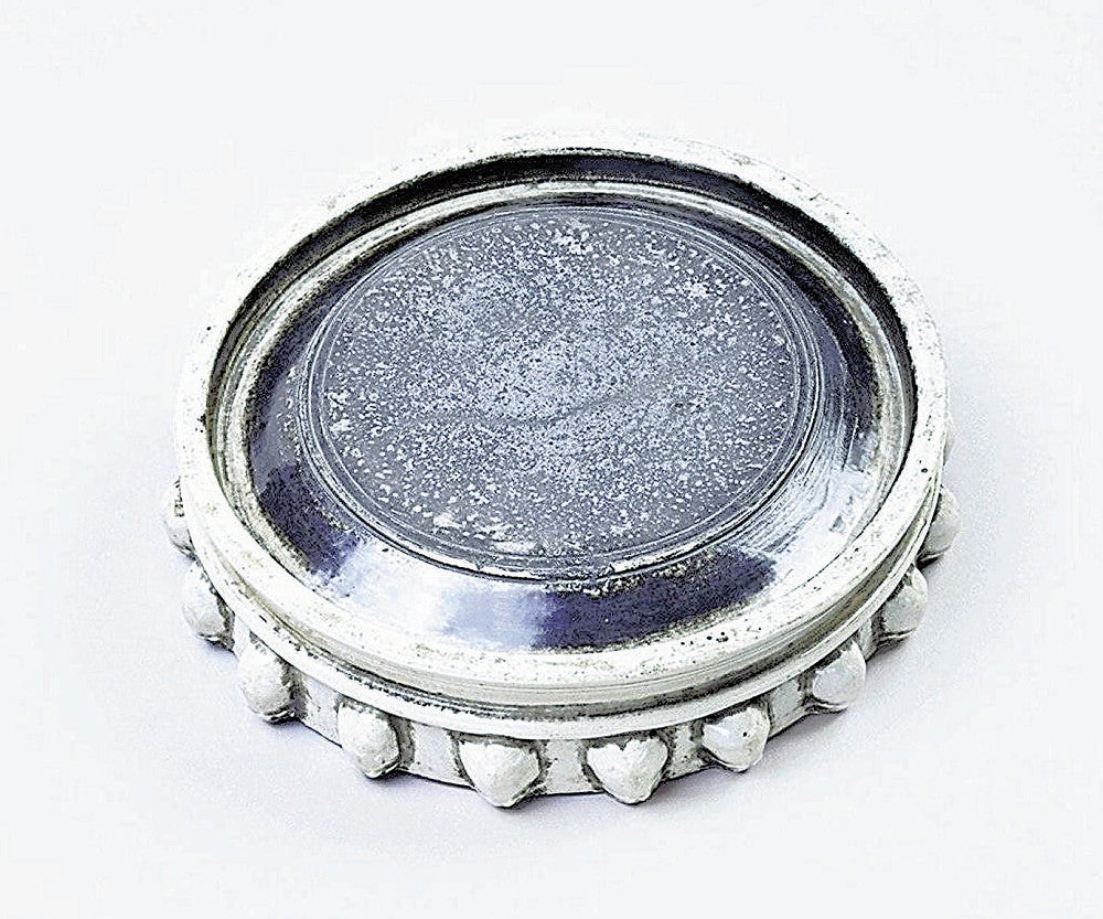 学問の神様しのぶ硯…青白磁円硯 ：地域ニュース : 読売新聞