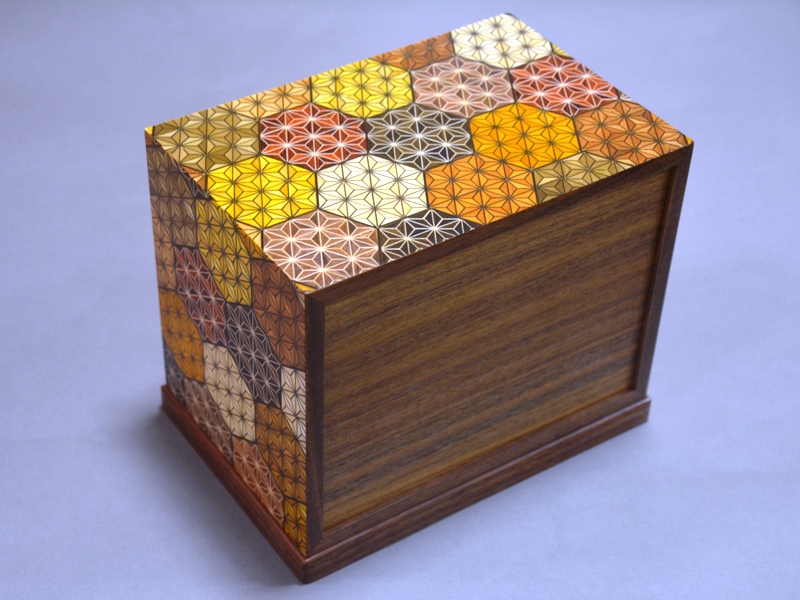 寄せ木細工 5つ引きタンス 寄せ木細工 5つ引きタンス 寄木細工の