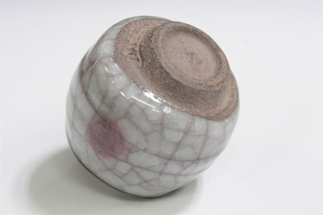 岸本謙仁作 米色瓷 ぐい呑 共箱 共布 略歴付 酒器 岸本謙