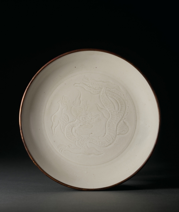 定窯刻花龍紋折腰盤-宇珍國際藝術| Yu Jen Taipei重要中國瓷雜工藝精品