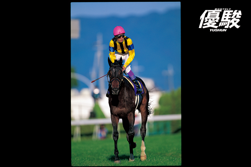 豪脚で菊花賞を大逆転勝利 ダンスインザダークの波瀾の道 | ダンス