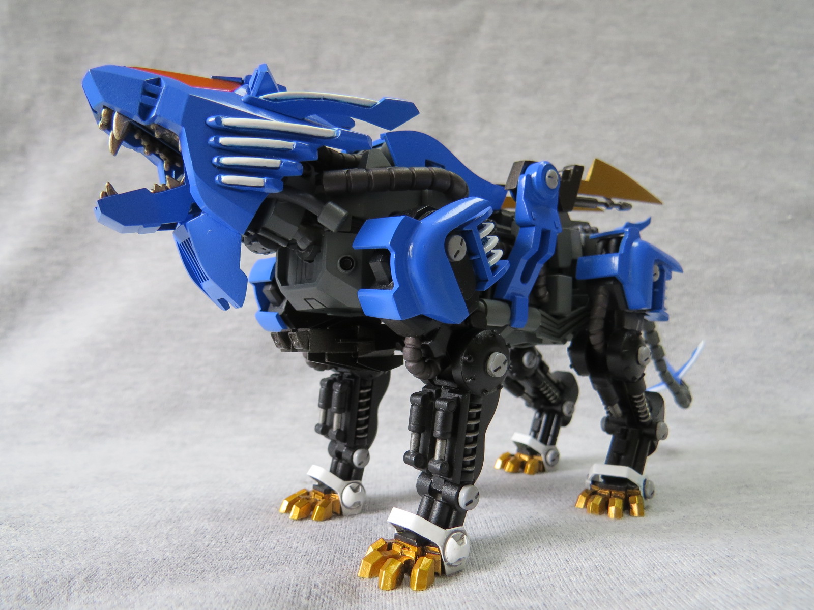 ゾイド 028 ブレードライガー 内袋未開封 ゾイド HMM RZ-028 ブレード