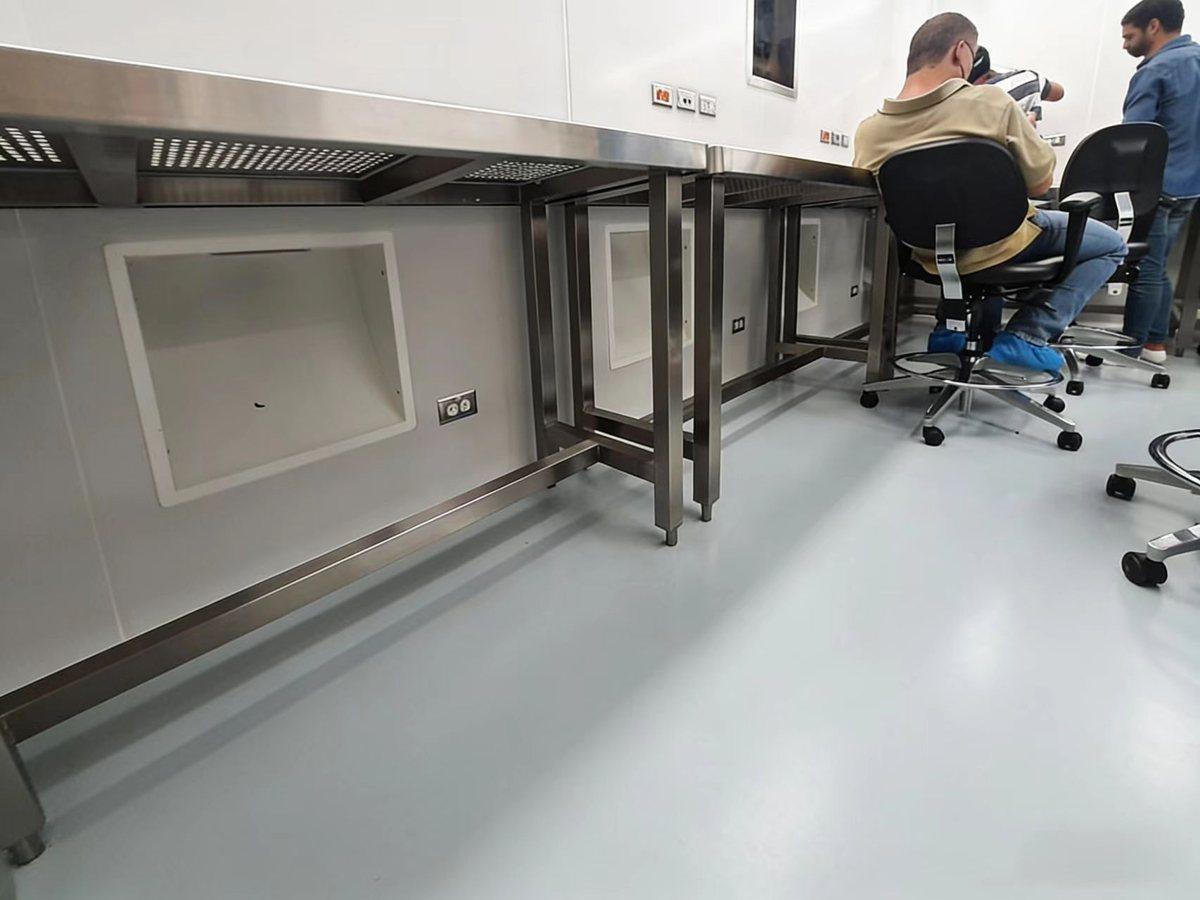 ステンレス製クリーンルームテーブル、クリーンルーム作業台