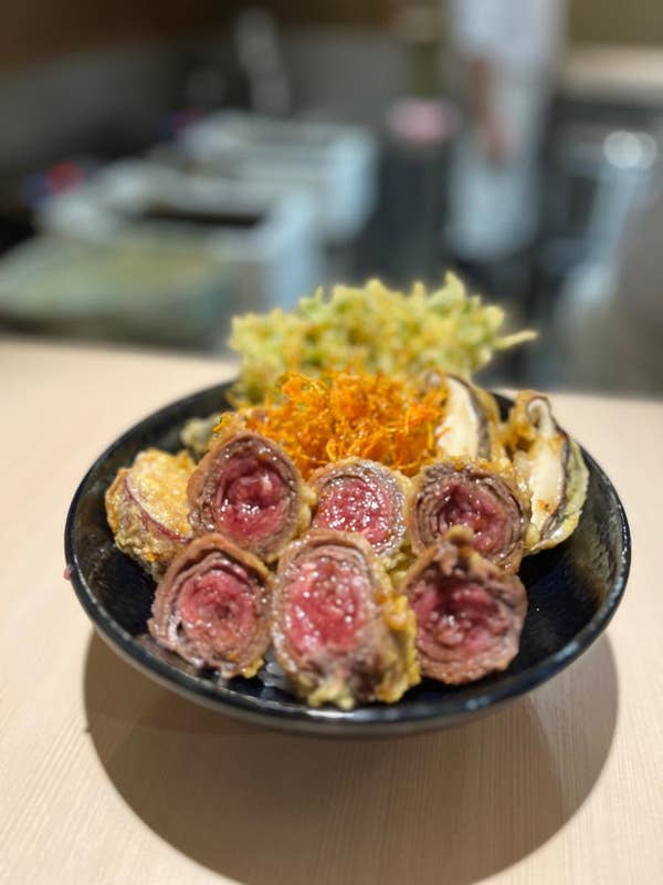 金襴手 絢爛豪華 三ツ丼 金襴手 絢爛豪華 三ツ丼