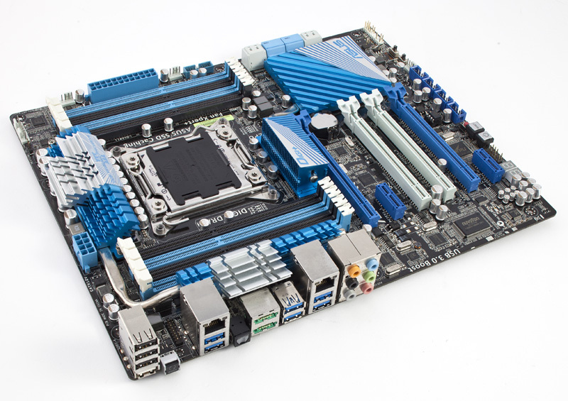 Intel X79を搭載したASUS製マザーボードの概要が明らかに | 日経クロス