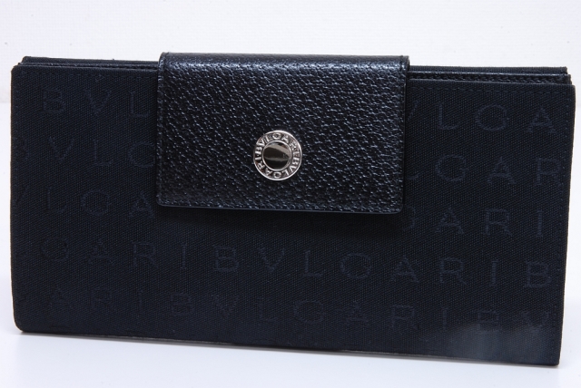 二つ折り財布 ロゴマニア Wホック デニム生地 レザー 青 ブルー（2024