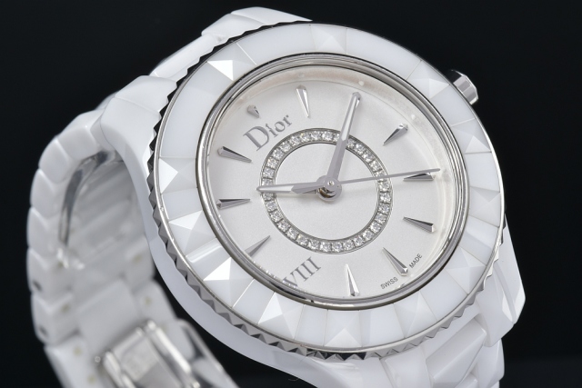お値下中‼️】クリスチャンディオール レディース腕時計 ホワイト文字