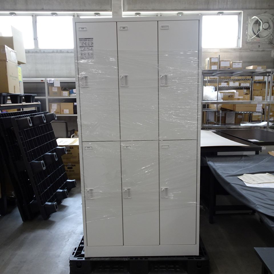 okamura 6人用ロッカー 鍵付き 充電コンセント付き オフィス家具