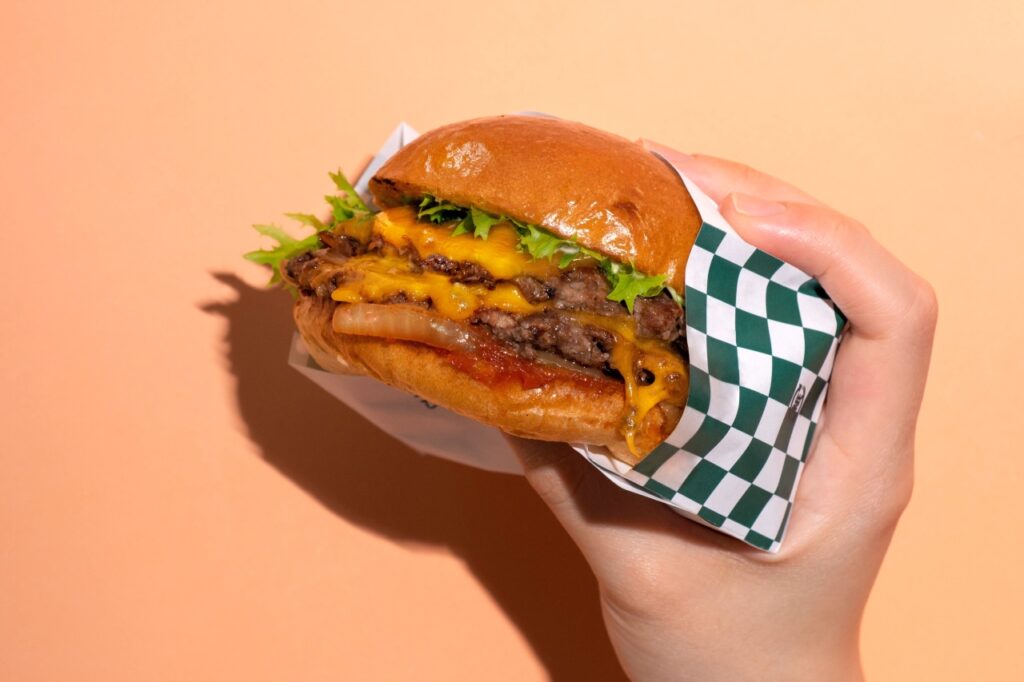 世界で話題沸騰のホットチキンバーガーがついに東京初上陸！Hangry