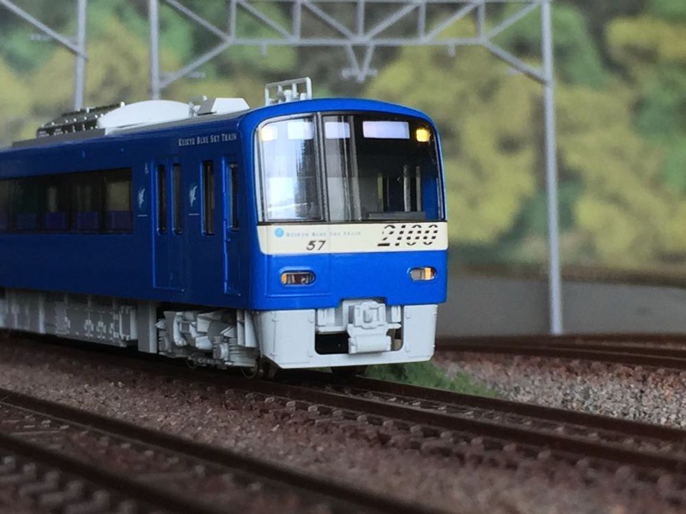 京急のブルトレ入線ですよ。KATO 10-1310 京急2100形ブルースカイ