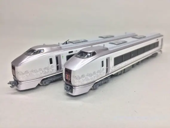 651系1000番台「伊豆クレイル」タイプの入線です。 KATO 10-944