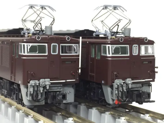 EF63が入線しました。 KATO 10-1430 EF63 2次形・3次形JR仕様（茶
