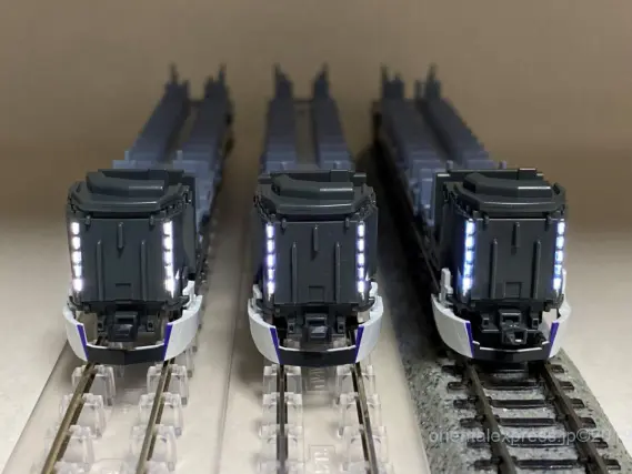 E353系9両 kato ライト3両点灯確認・1両動力動作確認済 E353系9両 kato