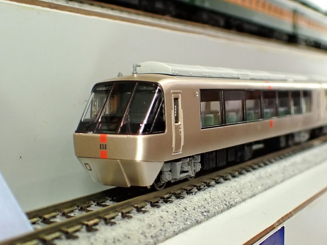 小田急ロマンスカー30000形 EXEαリニューアル10両フル編成セット ①