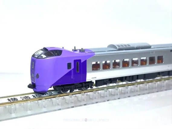 キハ261系5000番代「ラベンダー」が入線しました。TOMIX 98487