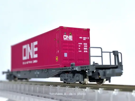 コキ106+コキ107 (JRFマークなし) コンテナ無積載を弄る。その1 KATO