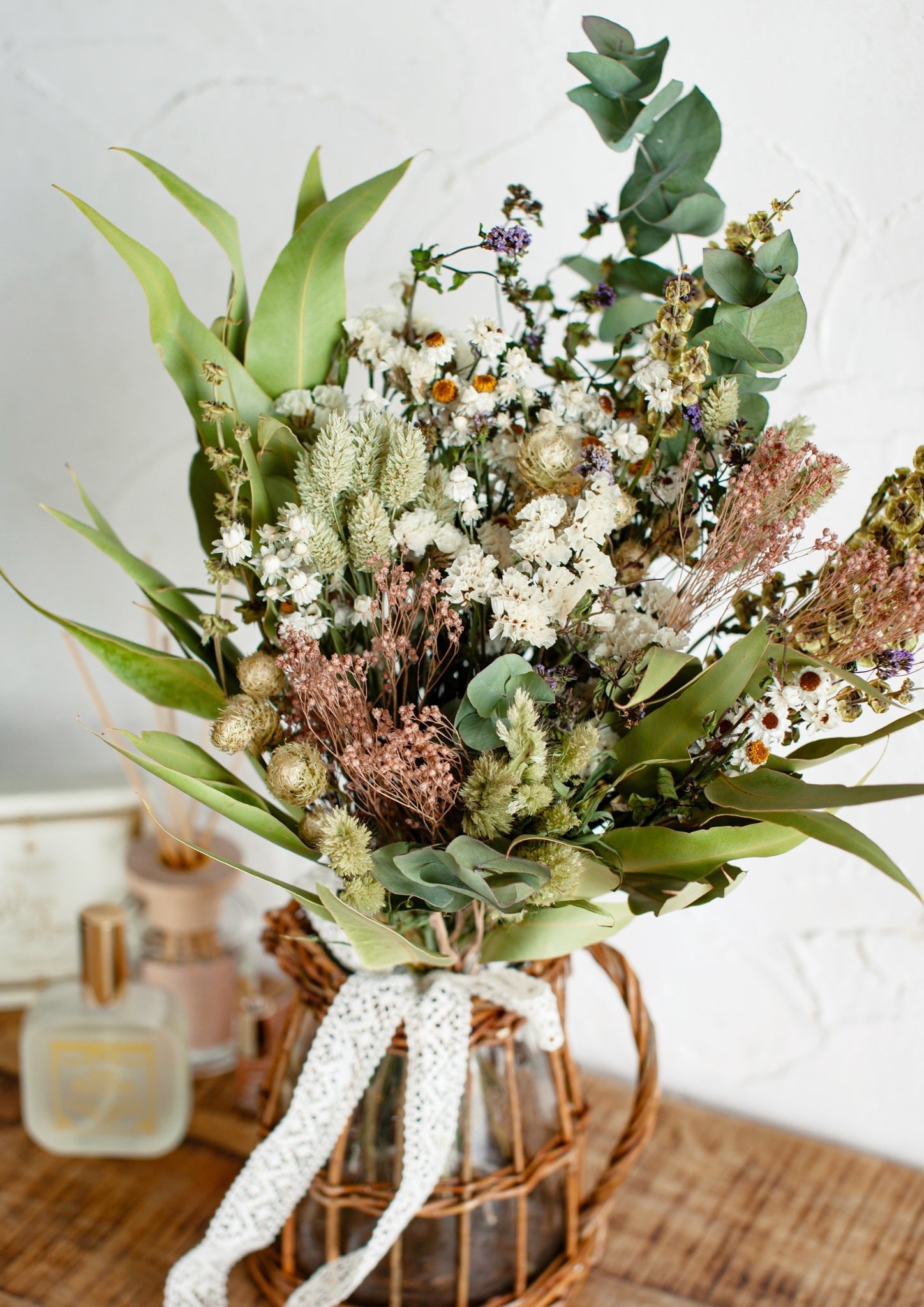 スィベル・ギュレー 作品名：庭の花のブーケ スィベル・ギュレー 作品