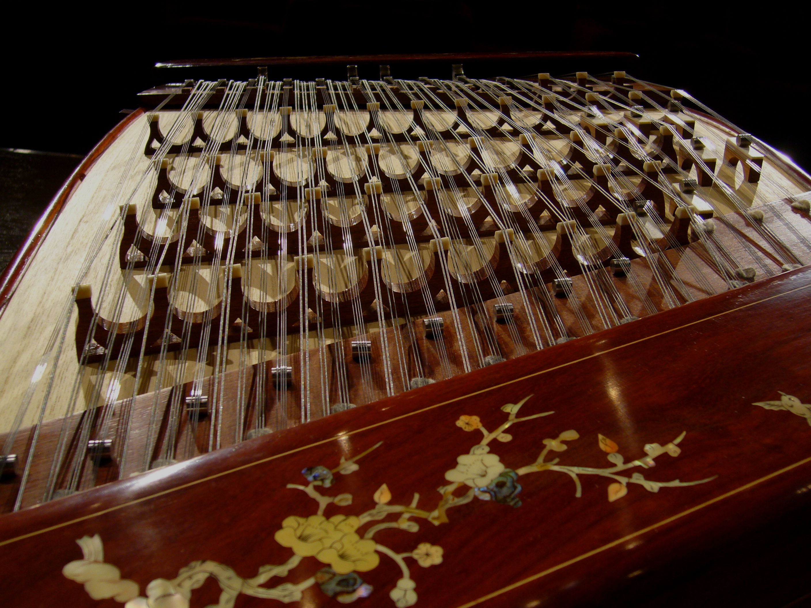 揚琴 ヤンチン yangqin 民族楽器 揚琴 yang qin ヤンチン 135弦 揚琴