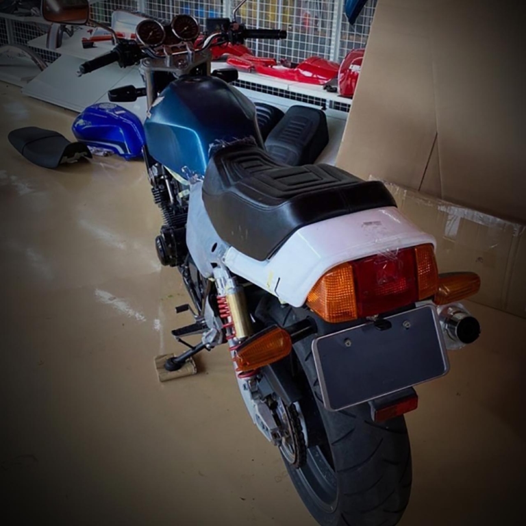 値下げです！美品98年式から取り外しNC31用 タンク、テールカウル 2025