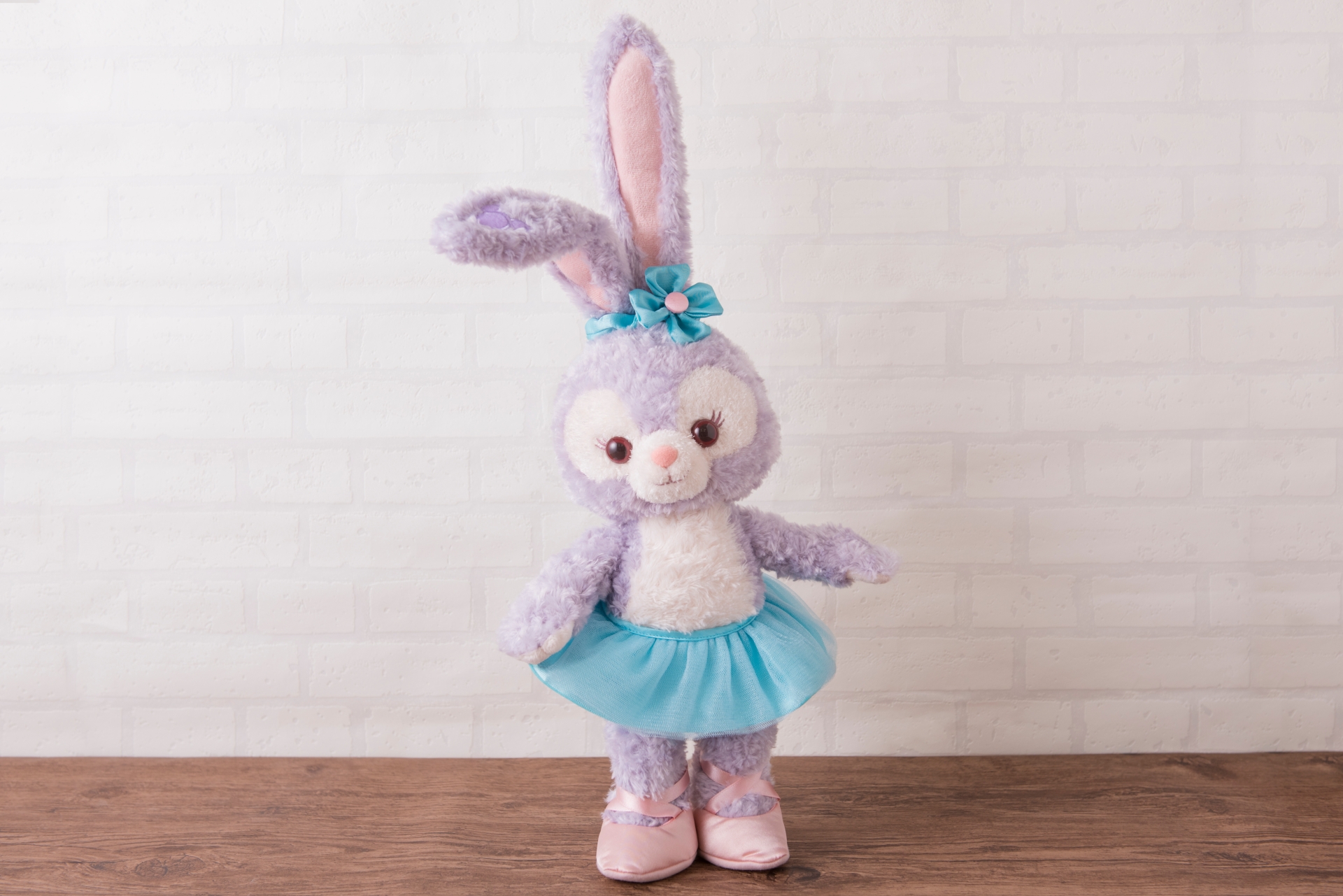 ダッフィーの新しいお友達「ステラ・ルー」が登場！ ブロードウェイの