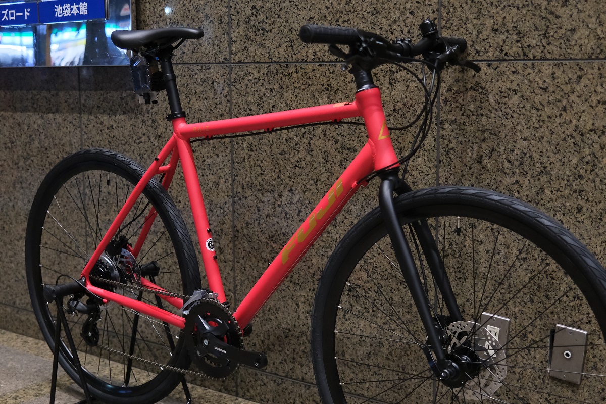 FUJI】才色兼備なRAIZ DISC | 池袋で自転車をお探しならY's Road 池袋本館
