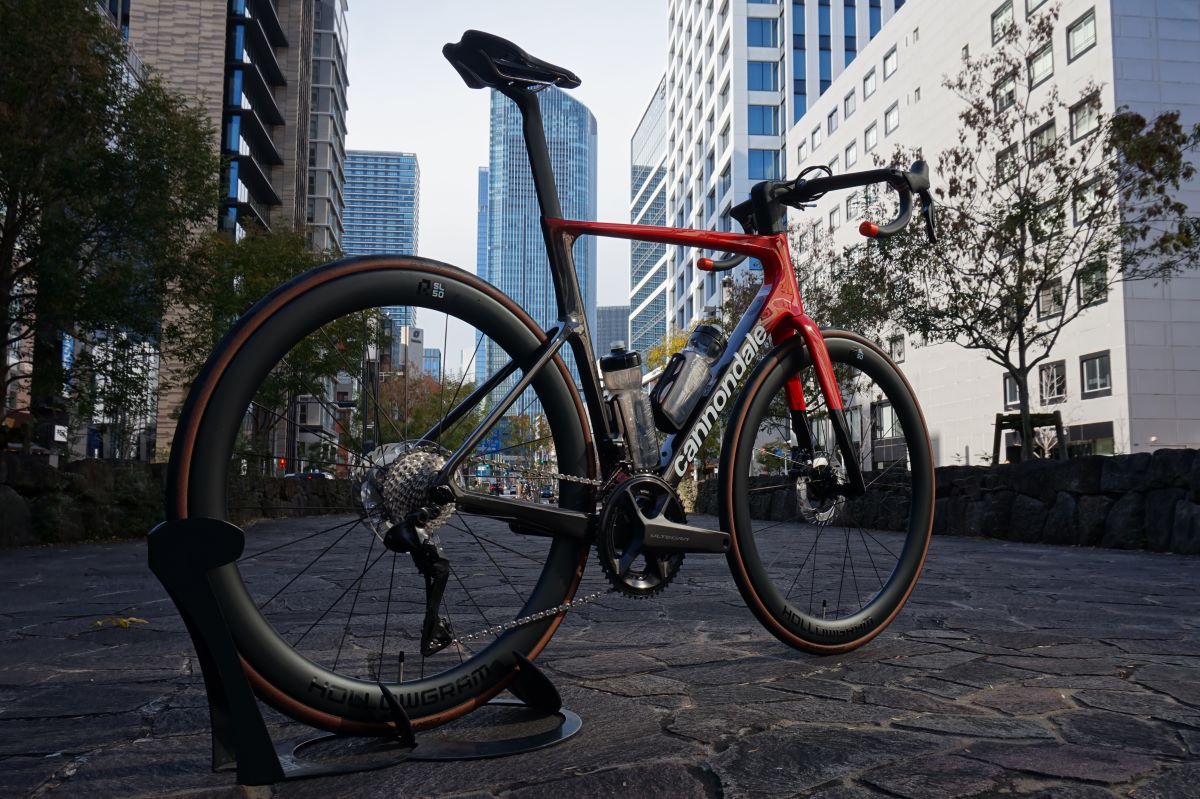 新橋キャノンデール】 1年頑張ったご褒美に。SUPERSIX EVO Hi-mod完成