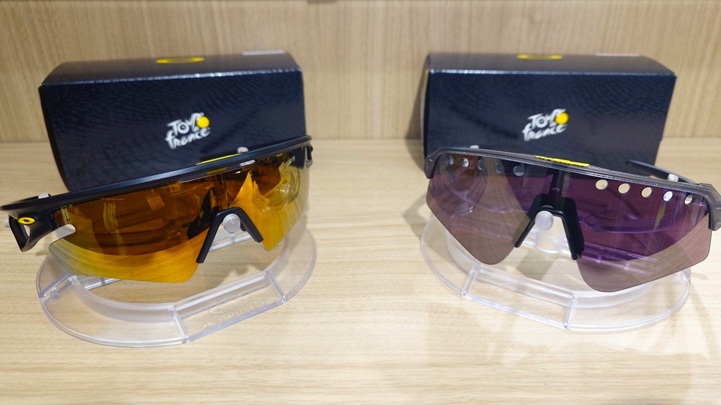 OAKLEY】今年は石畳デザインフレーム！？ツール・ド・フランス 2025