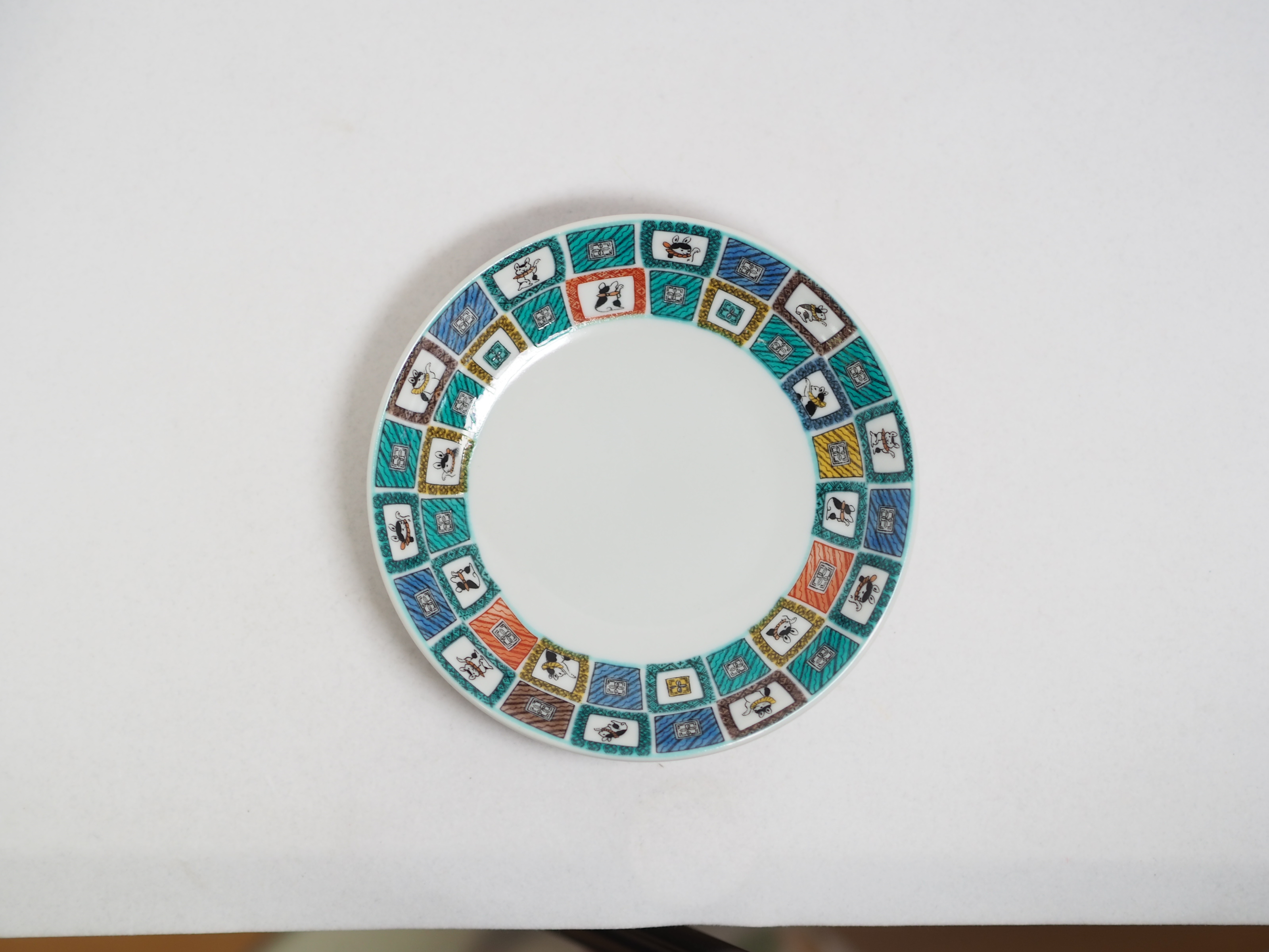 九谷焼金縁仕切り皿 直径約約30cm 九谷焼金縁仕切り皿 直径約約30cm