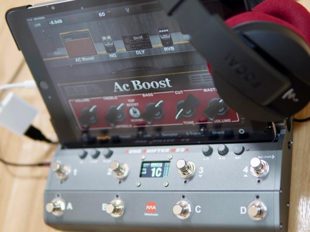 オーディオIFとMIDIフットコントローラが合わさったオールインワン機材