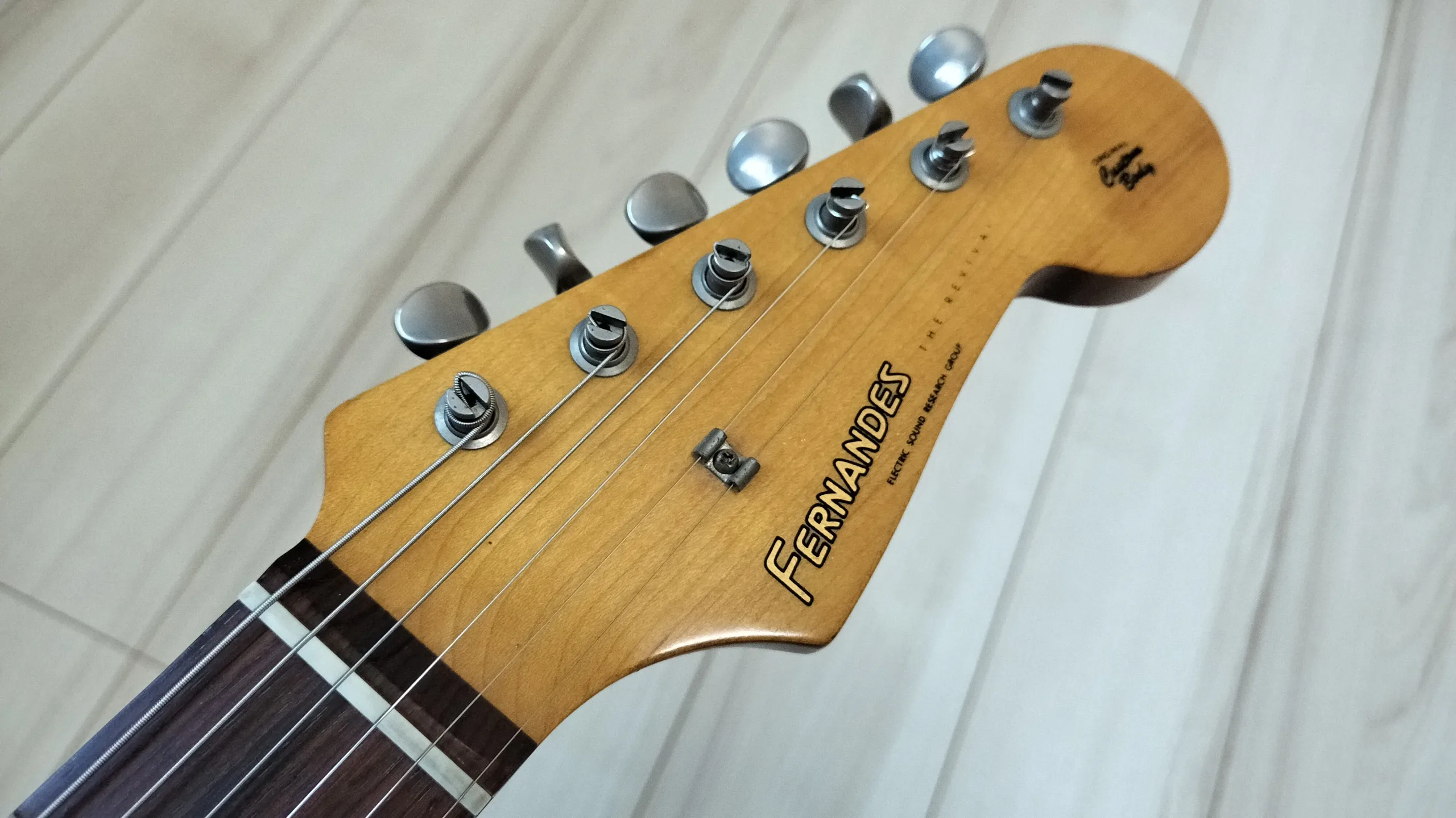 レビュー】Fernandes(フェルナンデス) R8？RST-50？ “The Revival”を