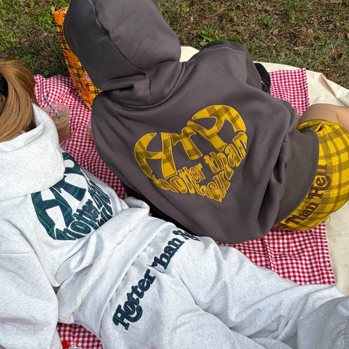 wiggle wiggle × HTH heart logo hoodie – YZ