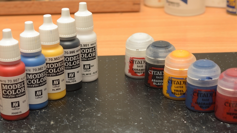 筆塗り最強の水性塗料はどっち！？「シタデルVSファレホ」性能の違いを