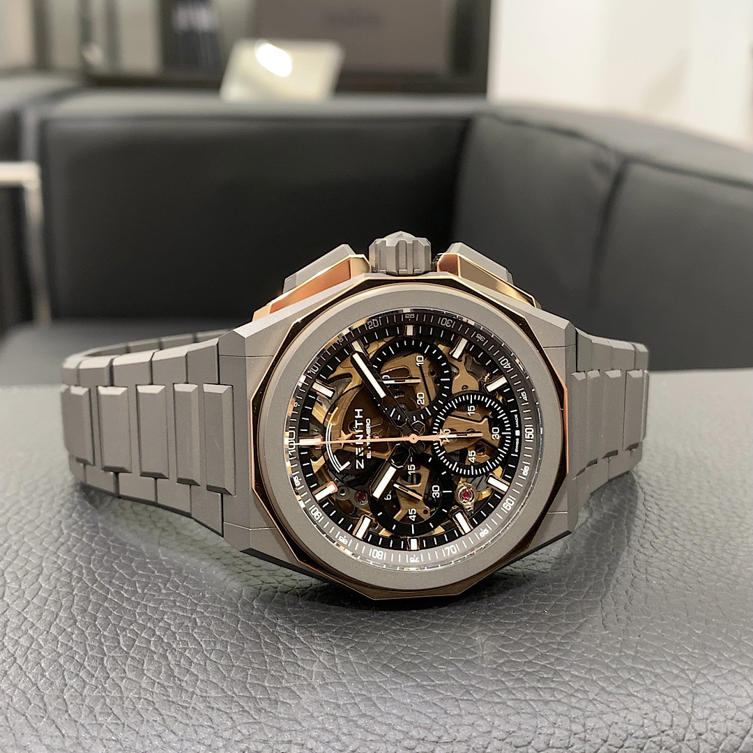 2021年新作入荷！！18Kローズゴールド×チタン『デファイ