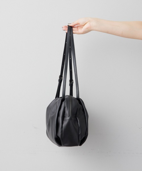 ear PAPILLONNER（イア パピヨネ） ボストンバッグ 「本革/430g