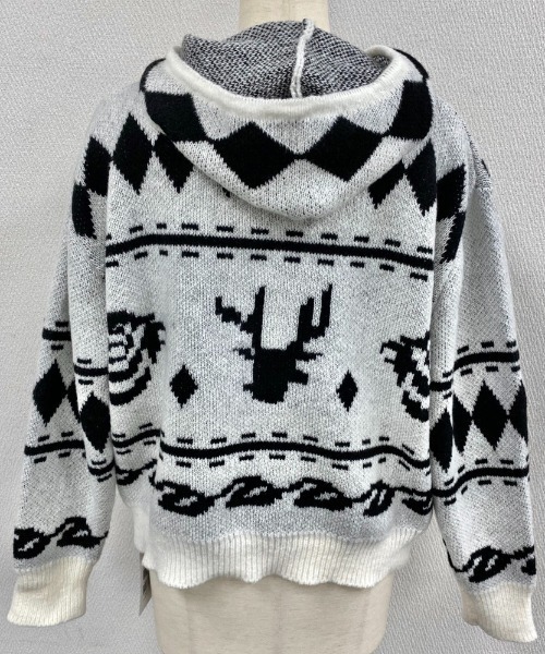 LADY LIKE（レディライク） ニット セーター ネイティブ柄フード付き